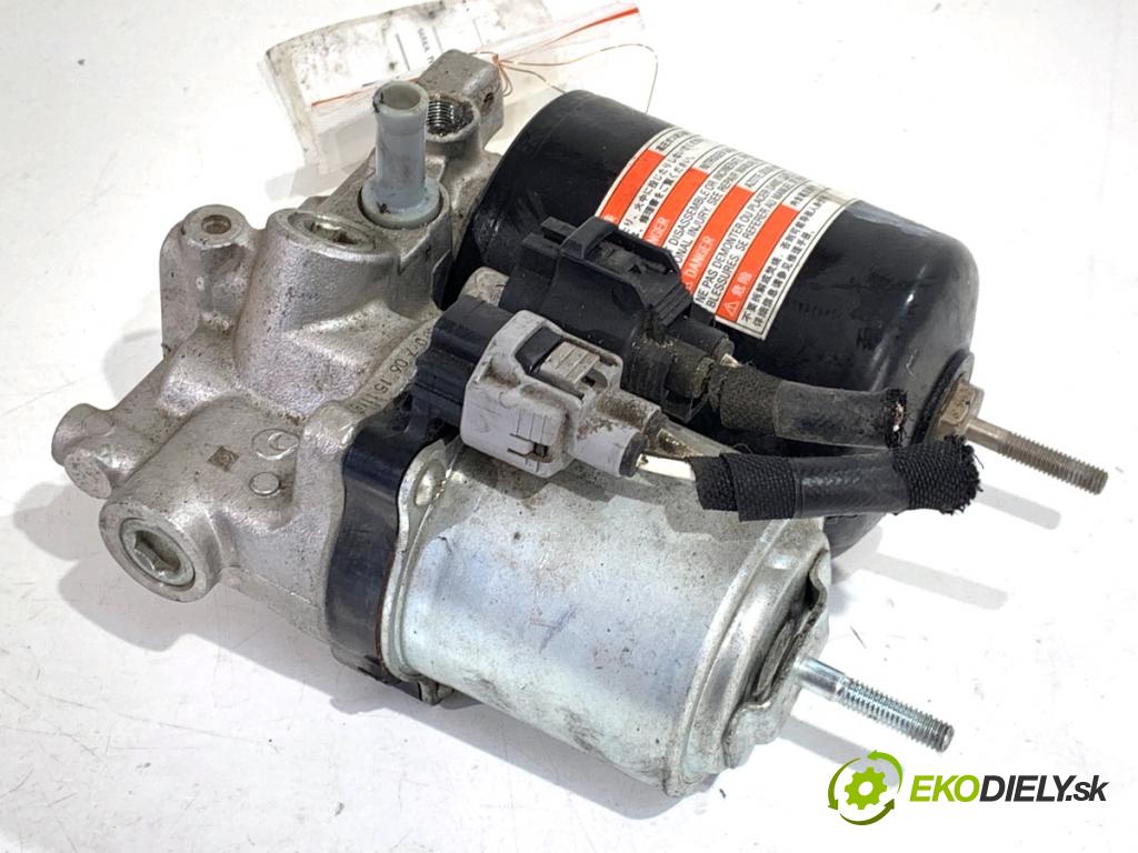 TOYOTA RAV 4 IV SUV 2017 114 kW 2.5 Hybrid 4WD (AVA44_) 2494 Pumpa ABS 47070-47050 (Pumpa ABS)