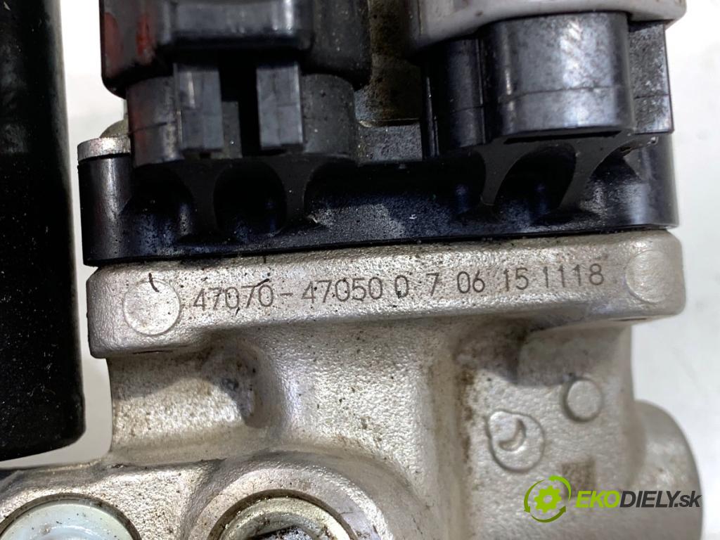 TOYOTA RAV 4 IV SUV 2017 114 kW 2.5 Hybrid 4WD (AVA44_) 2494 Pumpa ABS 47070-47050 (Pumpa ABS)
