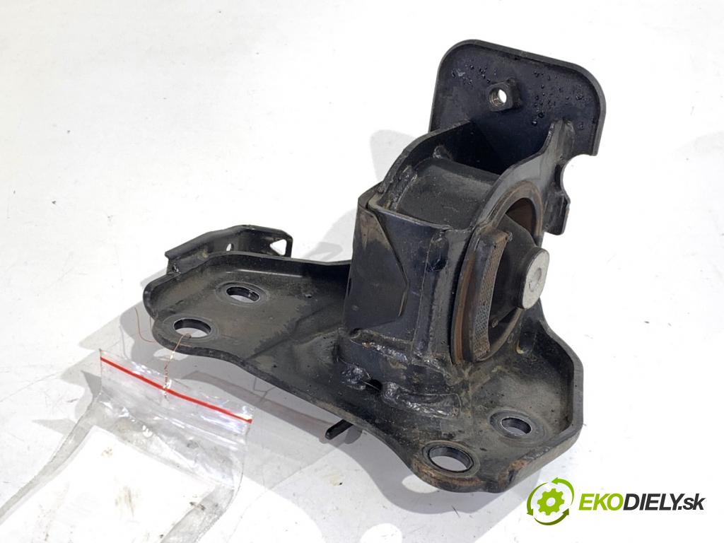 TOYOTA RAV 4 IV SUV 2017 114 kW 2.5 Hybrid 4WD (AVA44_) 2494 AirBag Motor ľavy 