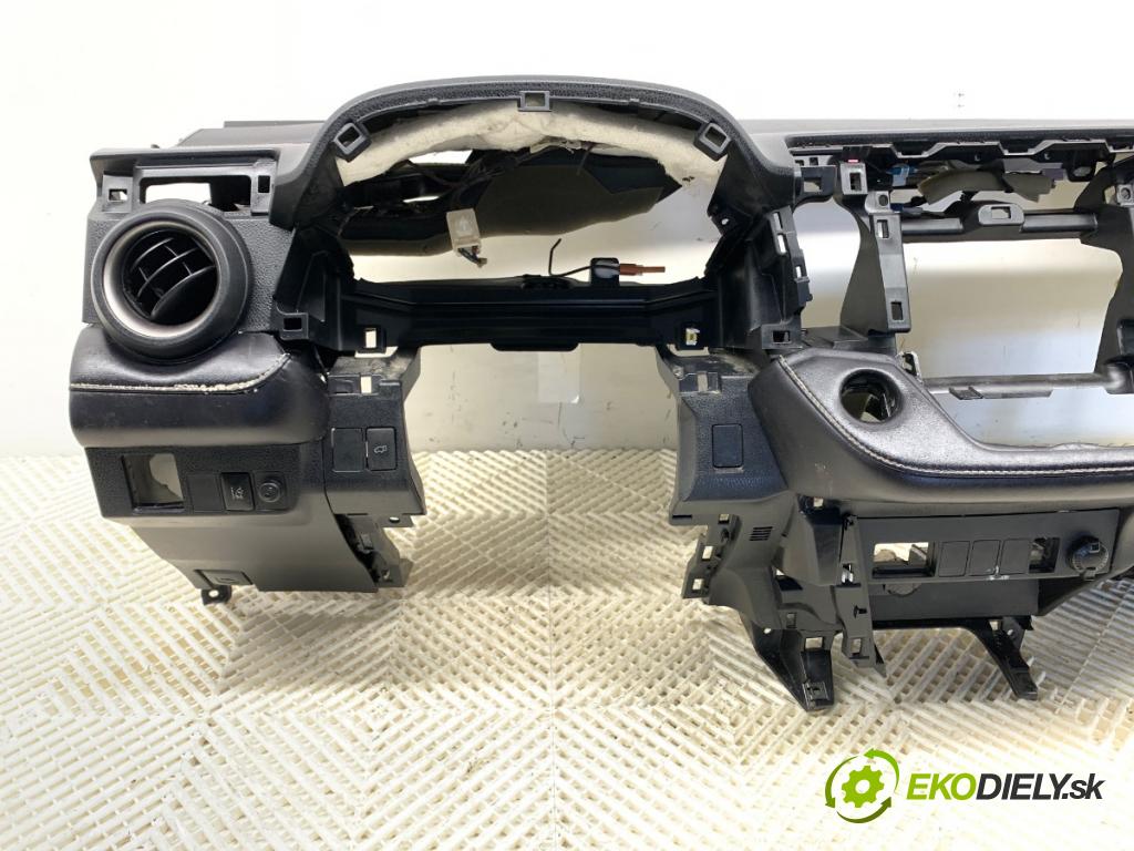 TOYOTA RAV 4 IV SUV 2017 114 kW 2.5 Hybrid 4WD (AVA44_) 2494 Palubná doska VANKÚŠ: spolujazdca