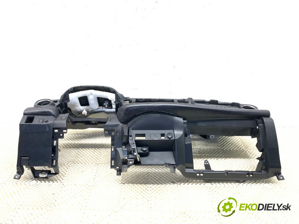 TOYOTA RAV 4 IV SUV 2017 114 kW 2.5 Hybrid 4WD (AVA44_) 2494 Palubná doska VANKÚŠ: spolujazdca