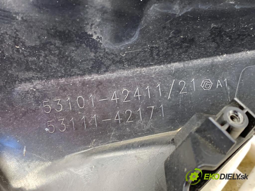 TOYOTA RAV 4 IV SUV 2017 114 kW 2.5 Hybrid 4WD (AVA44_) 2494 mřížka maska 53101-42411 (Přední mřížka (maska chladiče))