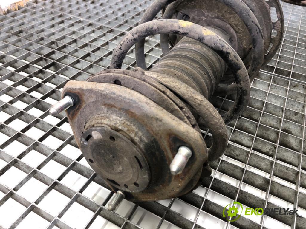 TOYOTA RAV 4 IV SUV 2017 114 kW 2.5 Hybrid 4WD (AVA44_) 2494 Tlmič ľavy predný ZE 48520-42610