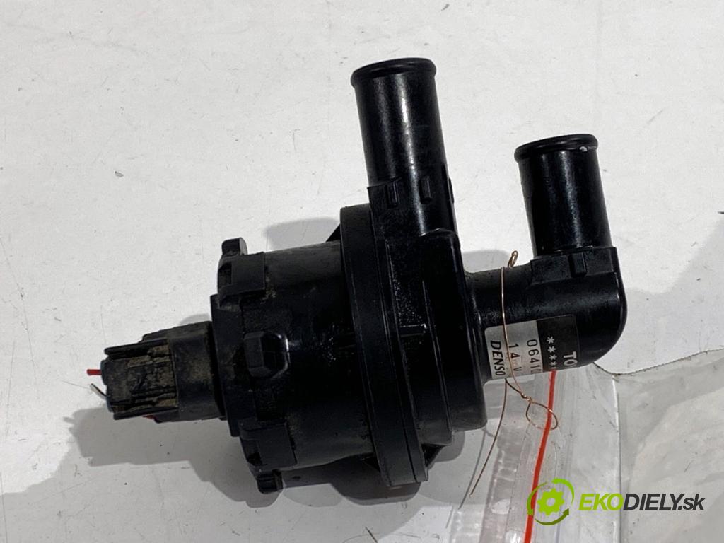 TOYOTA RAV 4 IV SUV 2017 114 kW 2.5 Hybrid 4WD (AVA44_) 2494 DALŠÍ: Pumpa vody 064100-1301 (Vodná pumpa)