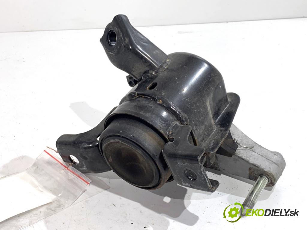 TOYOTA RAV 4 IV SUV 2017 114 kW 2.5 Hybrid 4WD (AVA44_) 2494 AirBag Motor pravy