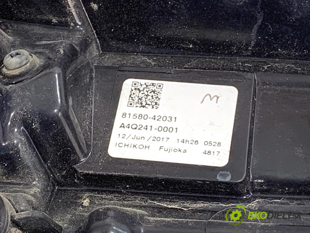 TOYOTA RAV 4 IV SUV 2017 114 kW 2.5 Hybrid 4WD (AVA44_) 2494 Svetlo zad pravá vnútorná 81580-42031 (Kľučka dverí ostatné)