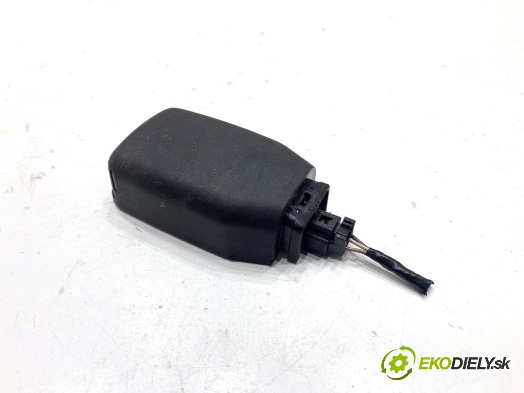 TOYOTA RAV 4 IV SUV 2017 114 kW 2.5 Hybrid 4WD (AVA44_) 2494 Snímač dažďa 89941-52010 (Snímač dažďa)