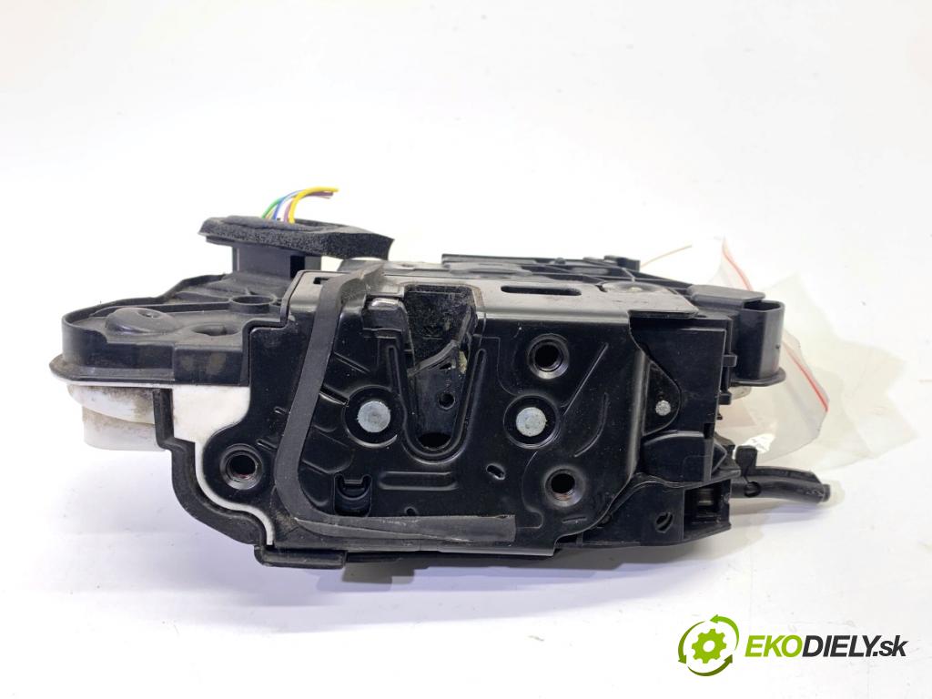 VW GOLF VII Kombi 2015 66 kW 1.6 TDI 1598 zámok Dvere ľavy predný 5K1837015D