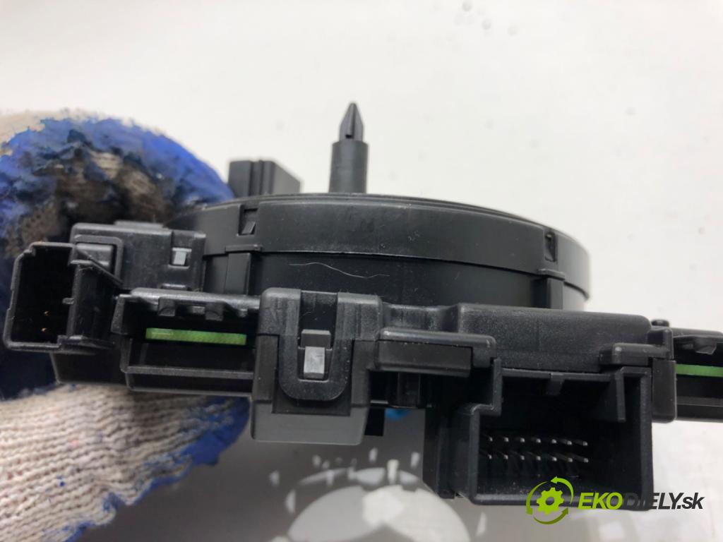 VW GOLF VII Kombi 2015 66 kW 1.6 TDI 1598 Krúžok, slimák airbag 5Q0953569A (Airbag)