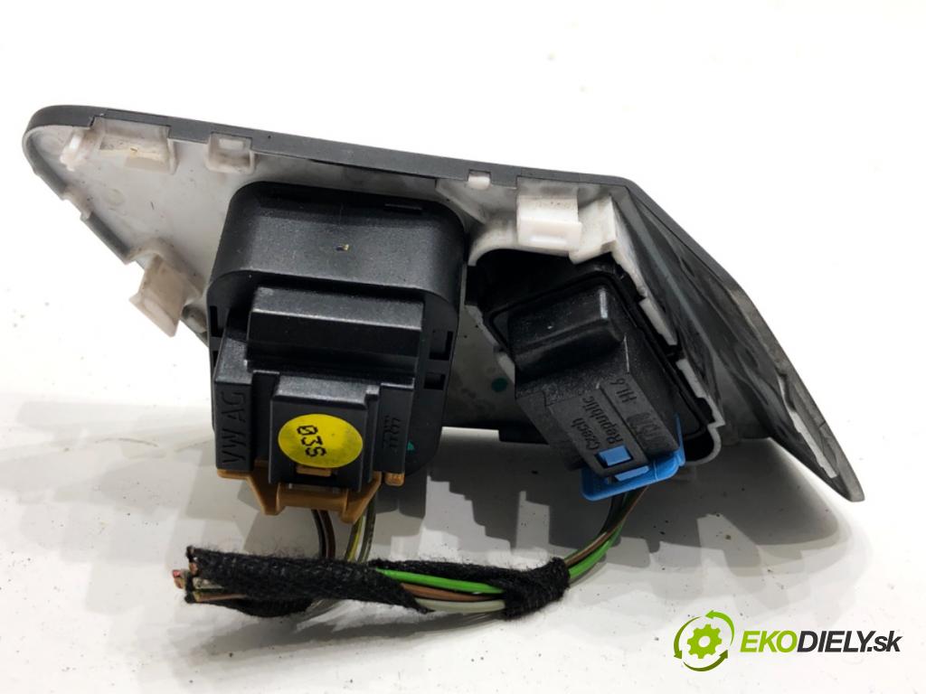 VW GOLF VII Kombi 2015 66 kW 1.6 TDI 1598 Prepínač nastavenia spätných zrkadiel 5G0959565AB (Prepínacie páčky pod volantom)