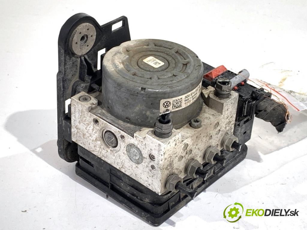 VW GOLF VII Kombi 2015 66 kW 1.6 TDI 1598 Pumpa ABS 3Q0614517Q (Pumpa ABS)