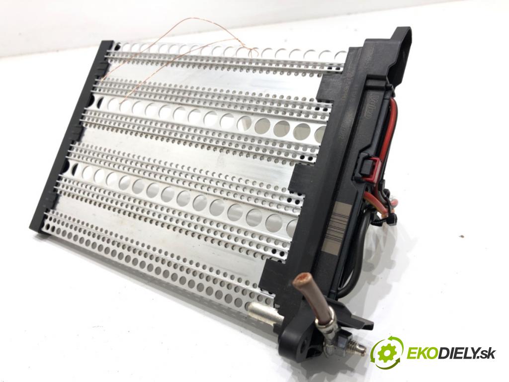 VW GOLF VII Kombi 2015 66 kW 1.6 TDI 1598 topné těleso radiátor topení elektrická 5Q0963235B (Radiátor topení)