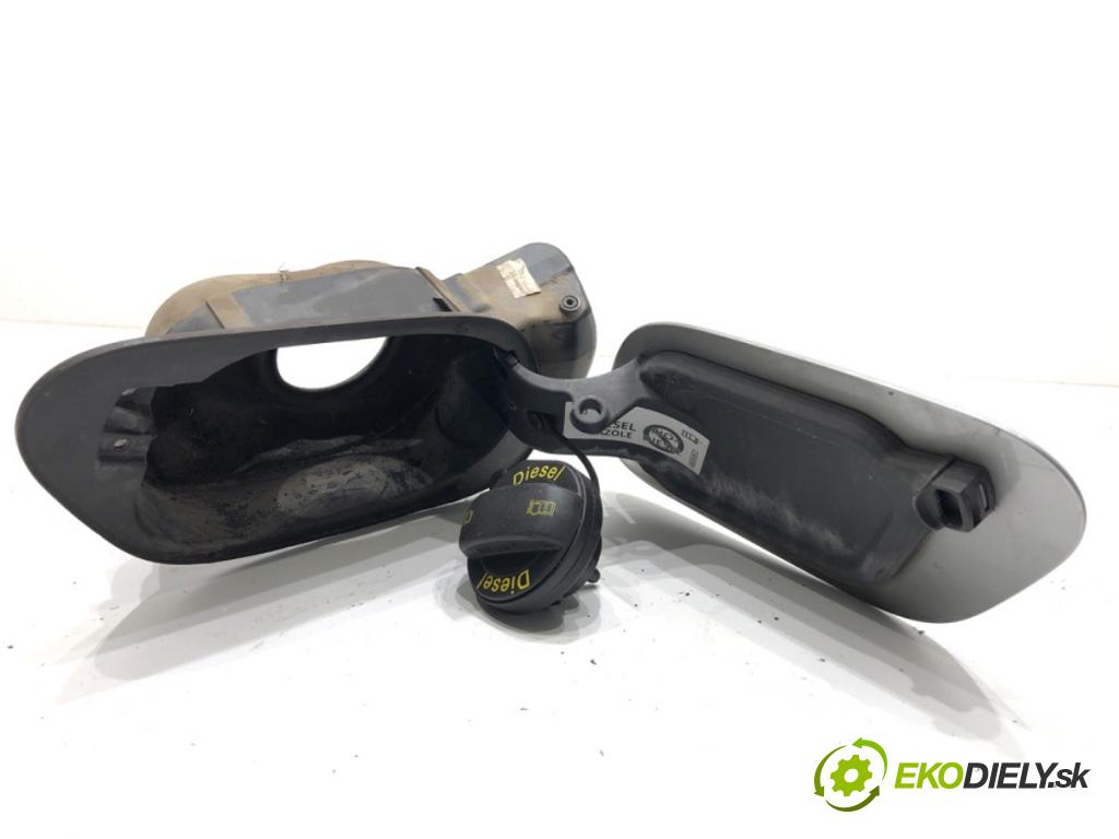 VW GOLF VII Kombi 2015 66 kW 1.6 TDI 1598 Dvierka nádrže paliva 5G9809857 (Kľučka dverí ostatné)