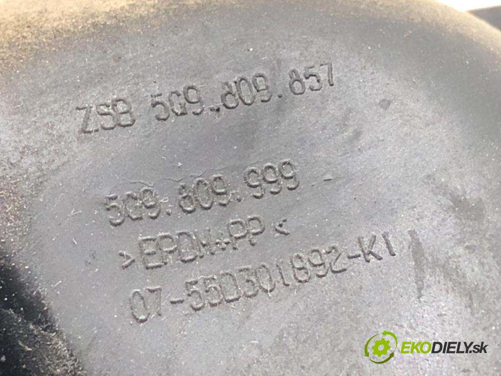 VW GOLF VII Kombi 2015 66 kW 1.6 TDI 1598 Dvierka nádrže paliva 5G9809857 (Kľučka dverí ostatné)