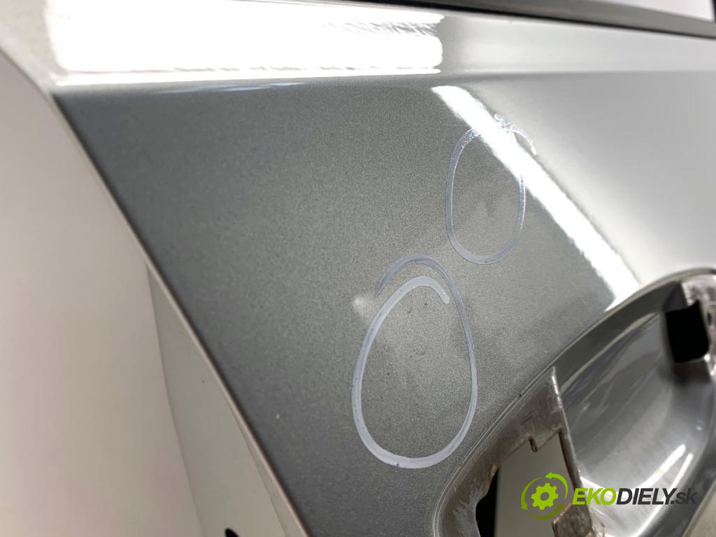 VW GOLF VII Kombi 2015 66 kW 1.6 TDI 1598 Dvere pravy predný LB7W: