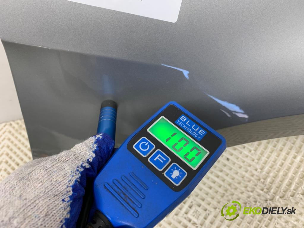 VW GOLF VII Kombi 2015 66 kW 1.6 TDI 1598 blatník pravý přední část LB7W LB7W