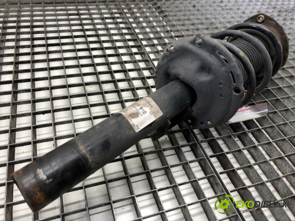 VW GOLF VII Kombi 2015 66 kW 1.6 TDI 1598 Tlmič ľavy predný ZE