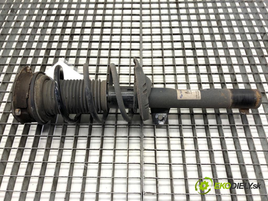 VW GOLF VII Kombi 2015 66 kW 1.6 TDI 1598 Tlmič pravy predný ZE 