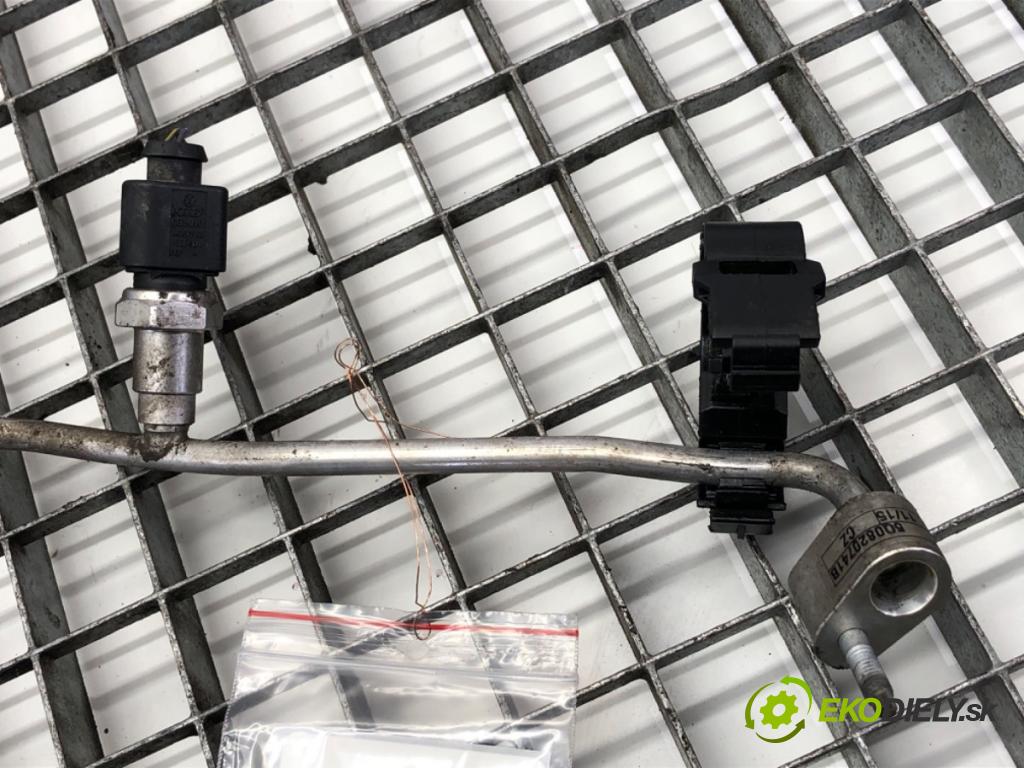 VW GOLF VII Kombi 2015 66 kW 1.6 TDI 1598 rúrka klimatizace 5Q0820741B (Trubka klimatizace)