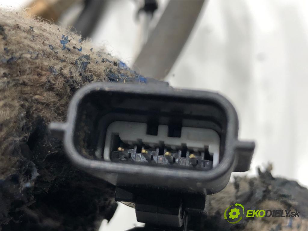 DACIA DOKKER Nadwozie pełne/minivan 2014 61 kW 1.6 1598 sonda lambda  (Lambda sonda)