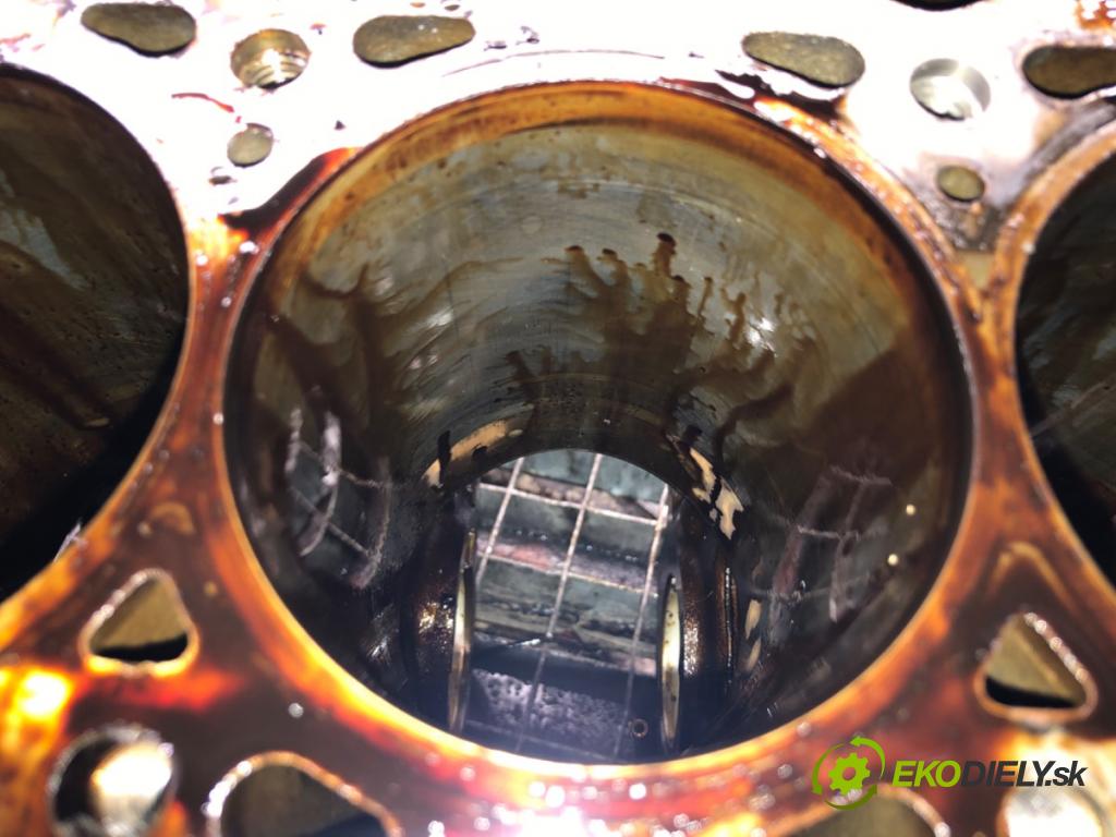 DACIA DOKKER Nadwozie pełne/minivan 2014 61 kW 1.6 1598 JEDNOTKA: motora  (Blok motoru)