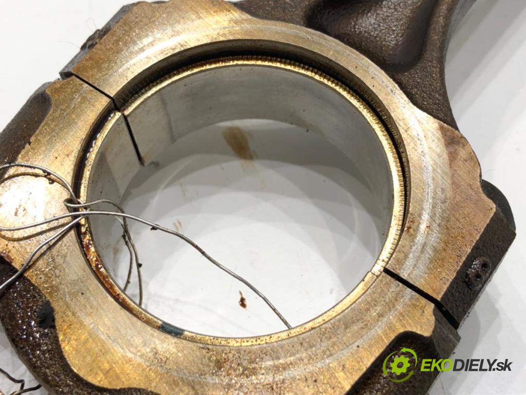 DACIA DOKKER Nadwozie pełne/minivan 2014 61 kW 1.6 1598 PIEST: ojnica  (Piest)