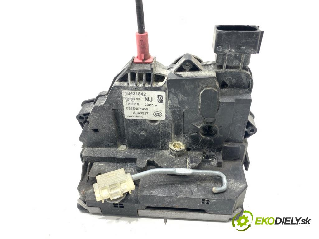 OPEL CORSA E liftback 2016 66 kW 1.4 (08, 68) 1398 zámok Dvere ľavy zad 13431842