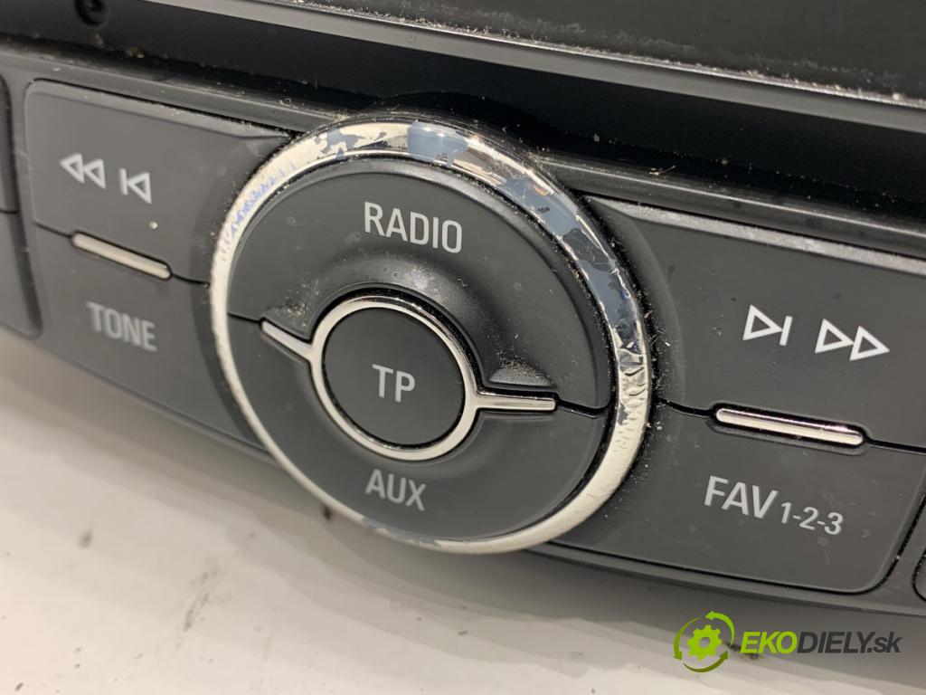 OPEL CORSA E liftback 2016 66 kW 1.4 (08, 68) 1398 RADIO 39068066 (Audio zariadenie)