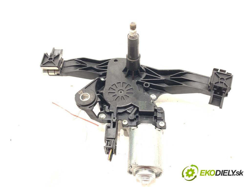 OPEL CORSA E liftback 2016 66 kW 1.4 (08, 68) 1398 Motor stieračov zad 39043012 0390205011
