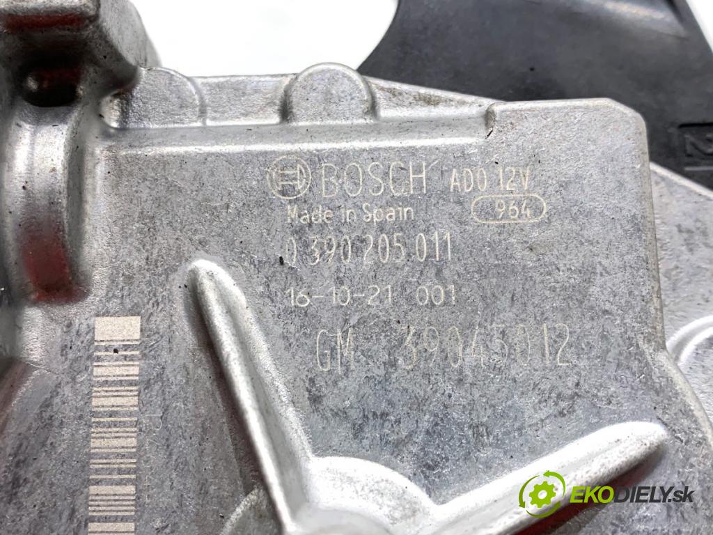 OPEL CORSA E liftback 2016 66 kW 1.4 (08, 68) 1398 Motor stieračov zad 39043012 0390205011