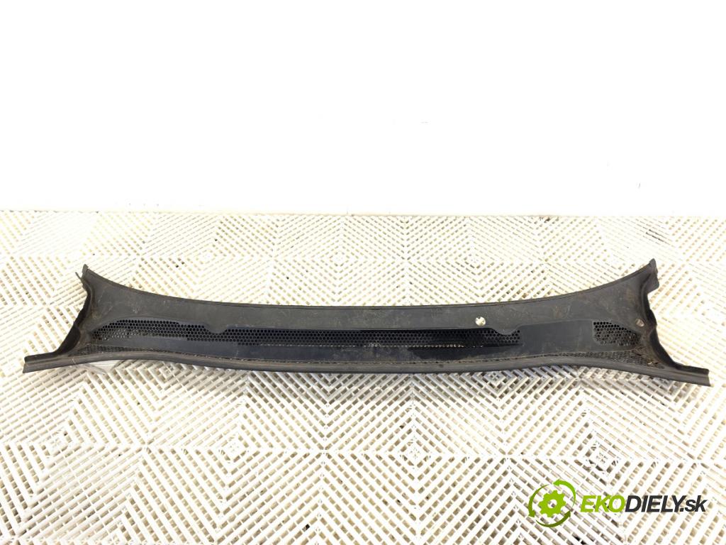 OPEL CORSA E liftback 2016 66 kW 1.4 (08, 68) 1398 torpédo plast pod čelní okno 13434158 (Plast pod čelním sklem)