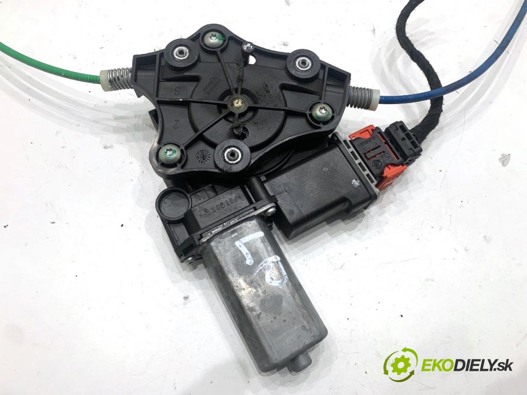 OPEL CORSA E liftback 2016 66 kW 1.4 (08, 68) 1398 Mechanizmus okna ľavy predný 13447038