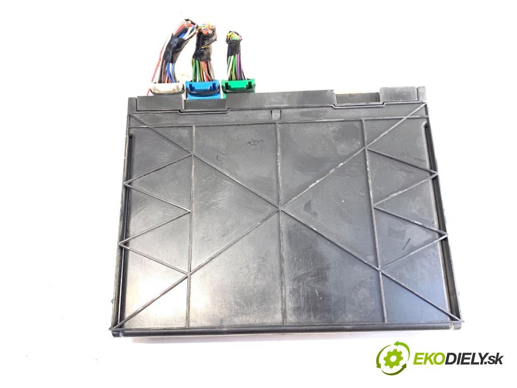 OPEL CORSA E liftback 2016 66 kW 1.4 (08, 68) 1398 Modul komfortu 13506072 (Modul komfortu)