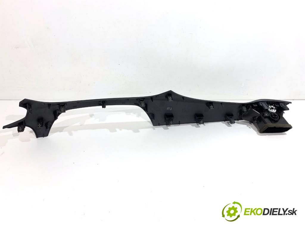 OPEL CORSA E liftback 2016 66 kW 1.4 (08, 68) 1398 lišty kryt 13391249 39050126 (Lišta)