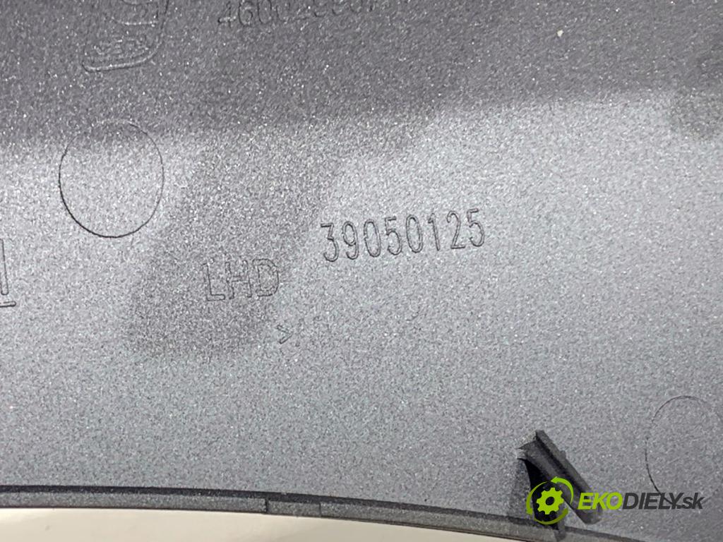 OPEL CORSA E liftback 2016 66 kW 1.4 (08, 68) 1398 lišty kryt 13391249 39050126 (Lišta)