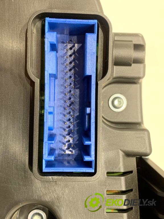 OPEL CORSA E liftback 2016 66 kW 1.4 (08, 68) 1398 Prístrojovka 39085569 (Prístrojová doska)