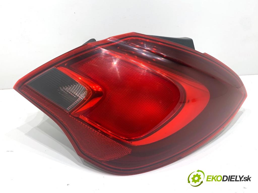 OPEL CORSA E liftback 2016 66 kW 1.4 (08, 68) 1398 Svetlo pravy zad 39012622