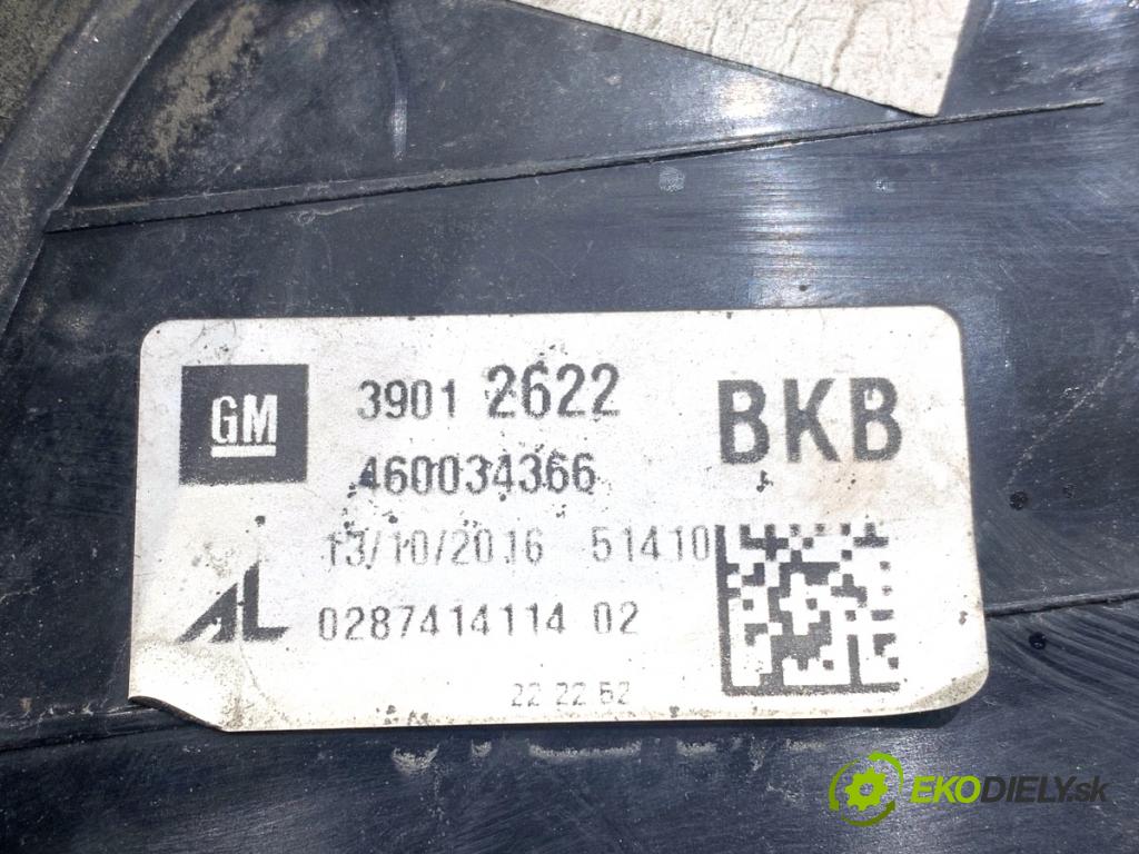 OPEL CORSA E liftback 2016 66 kW 1.4 (08, 68) 1398 světlo pravý zadní část 39012622