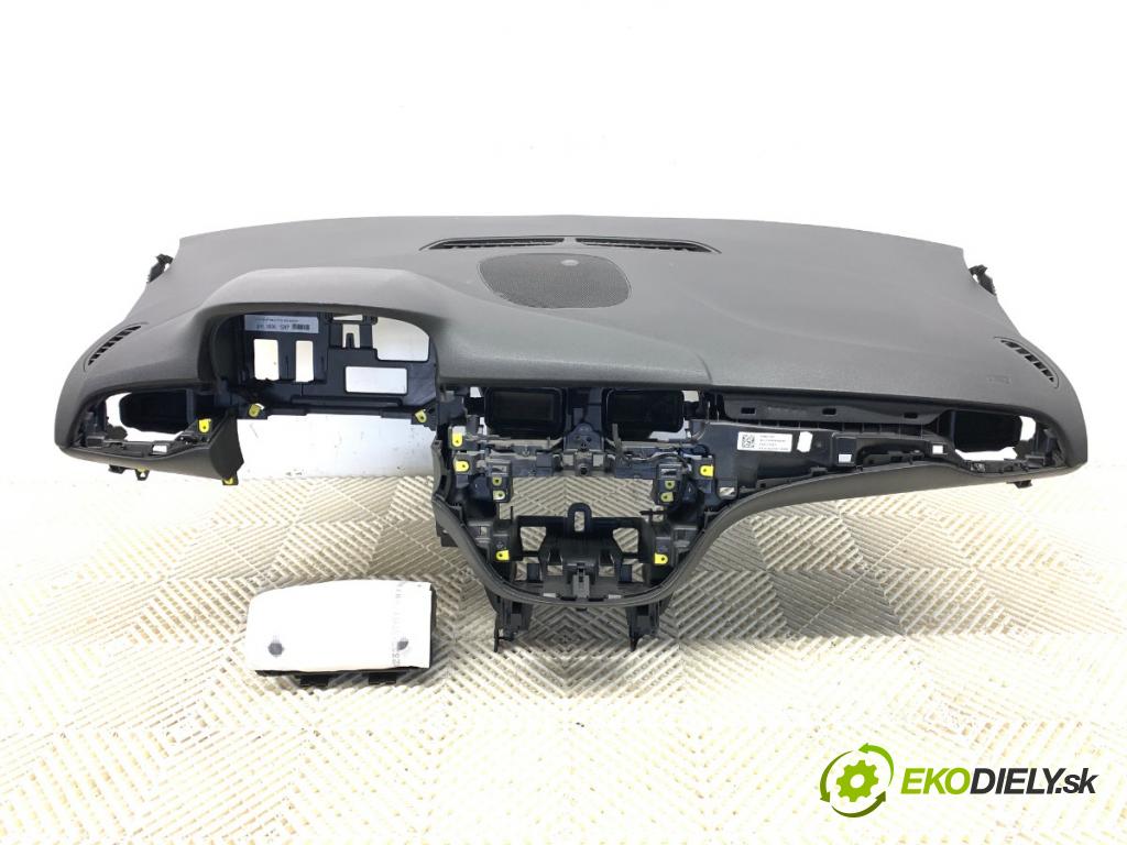 OPEL CORSA E liftback 2016 66 kW 1.4 (08, 68) 1398 Palubná doska  (Palubná doska)