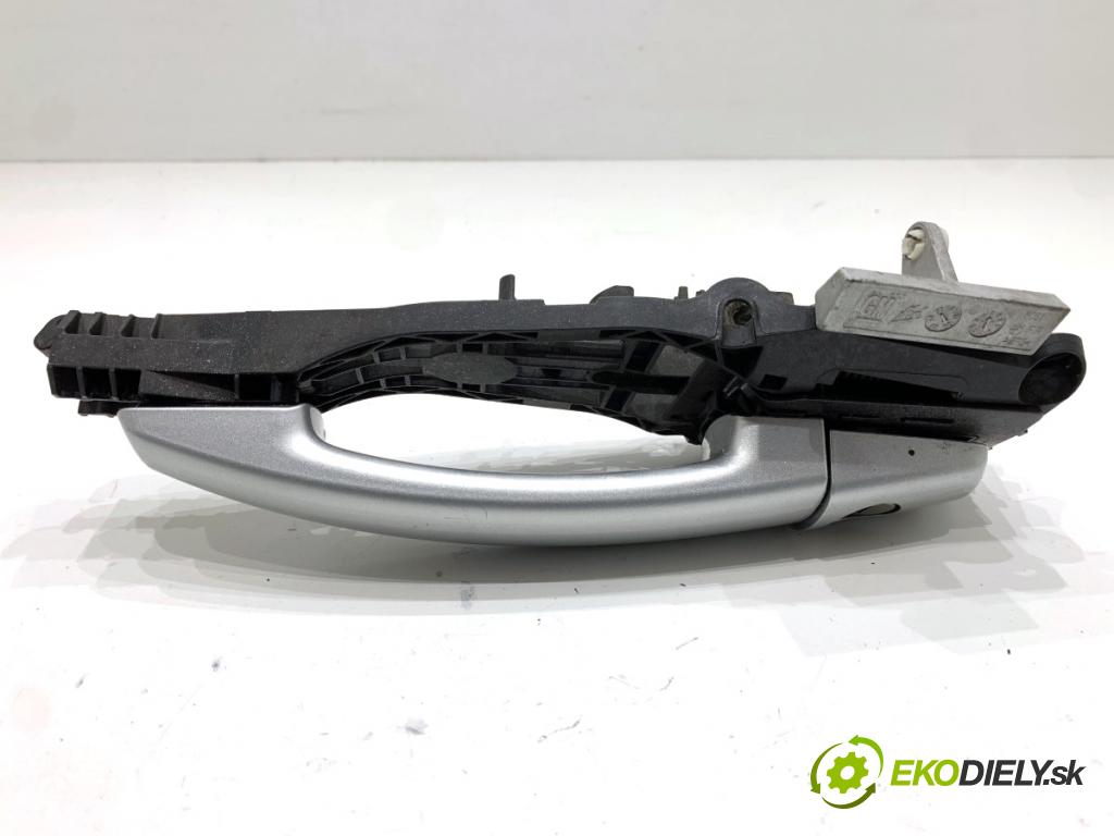 OPEL CORSA E liftback 2016 66 kW 1.4 (08, 68) 1398 Kľučka vonkajšia ľavy predný