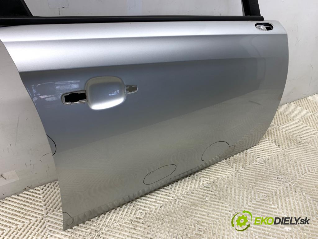 OPEL CORSA E liftback 2016 66 kW 1.4 (08, 68) 1398 dveře pravý přední část Z176
