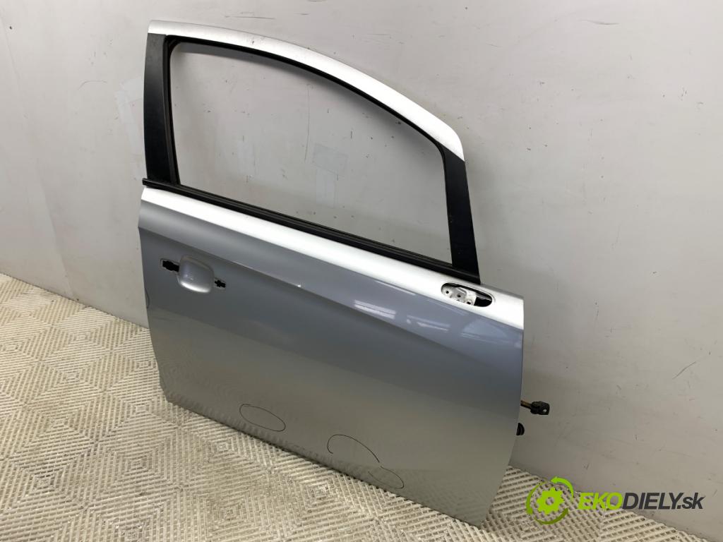 OPEL CORSA E liftback 2016 66 kW 1.4 (08, 68) 1398 dveře pravý přední část Z176