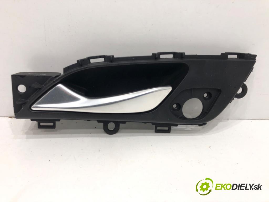 HYUNDAI i40 Kombi 2013 85 kW 1.7 CRDi 1685 Kľučka vnútorná ľavy zad 25111-72802