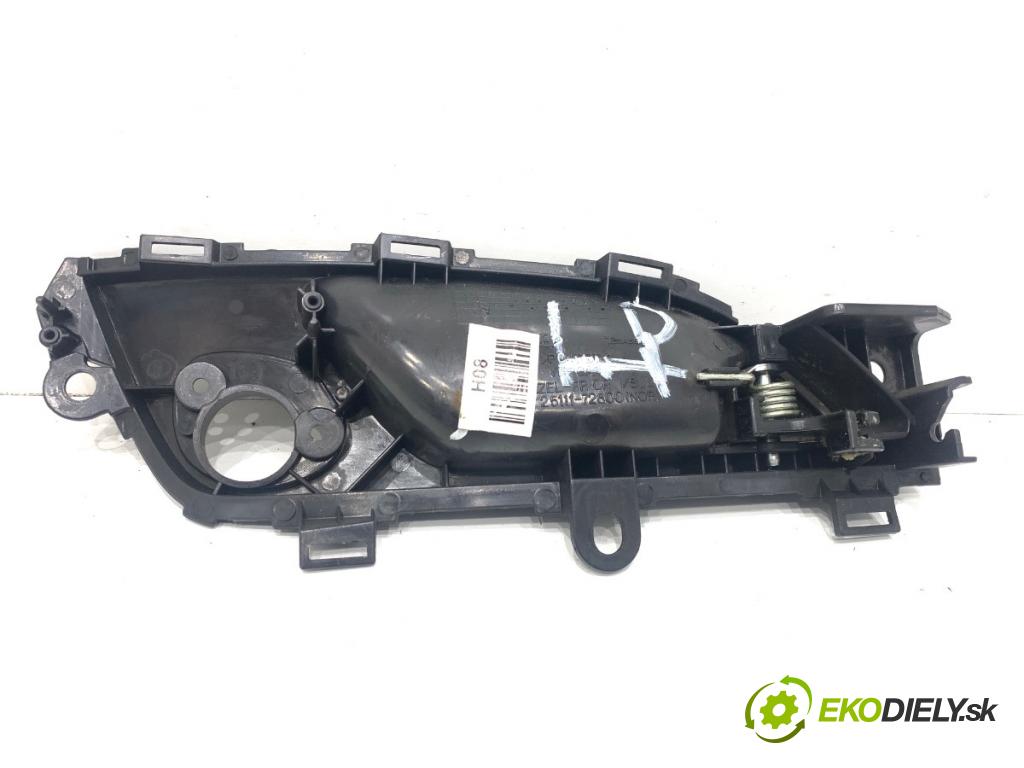 HYUNDAI i40 Kombi 2013 85 kW 1.7 CRDi 1685 Kľučka vnútorná ľavy predný 25111-72800