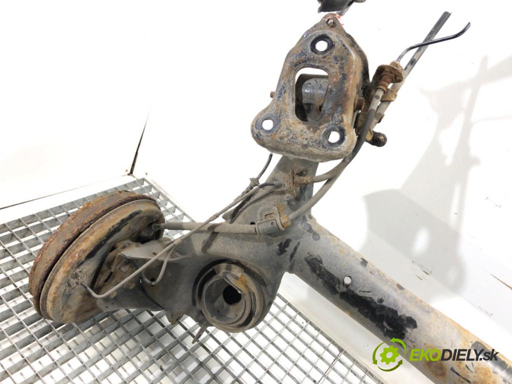 OPEL CORSA E liftback 2016 66 kW 1.4 (08, 68) 1398 výztuha zadní část