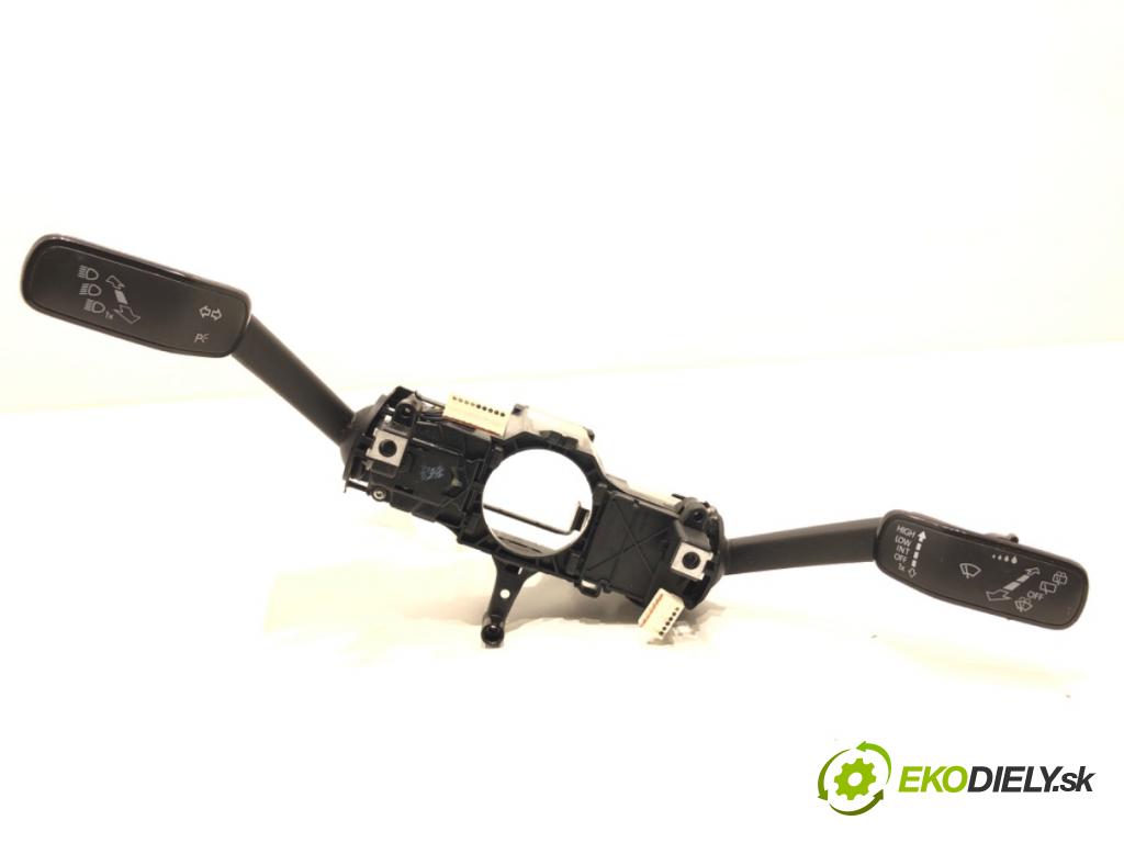 VW GOLF VII Kombi 2015 66 kW 1.6 TDI 1598 Prepínač kombinovaný 5Q0953521K (Prepínacie páčky pod volantom)