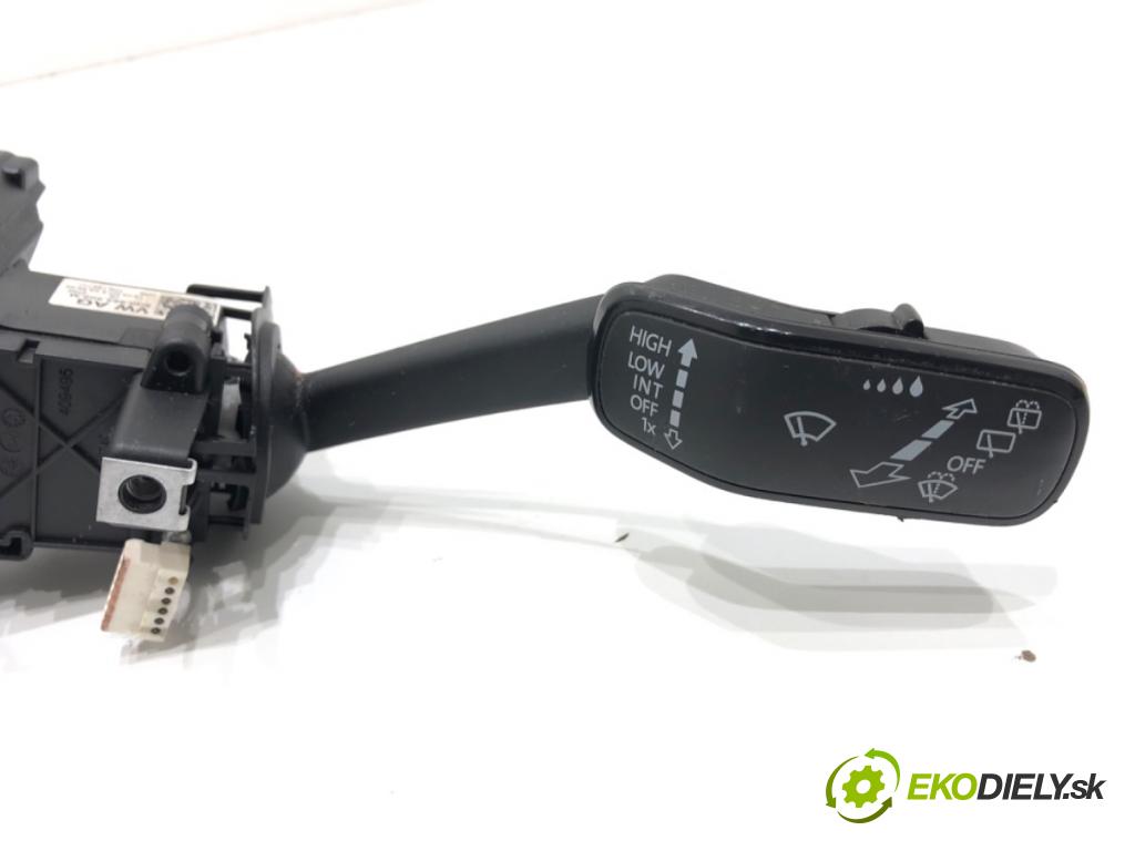 VW GOLF VII Kombi 2015 66 kW 1.6 TDI 1598 Prepínač kombinovaný 5Q0953521K (Prepínacie páčky pod volantom)