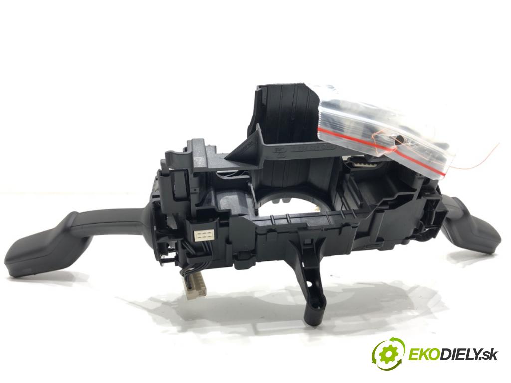 VW GOLF VII Kombi 2015 66 kW 1.6 TDI 1598 Prepínač kombinovaný 5Q0953521K (Prepínacie páčky pod volantom)