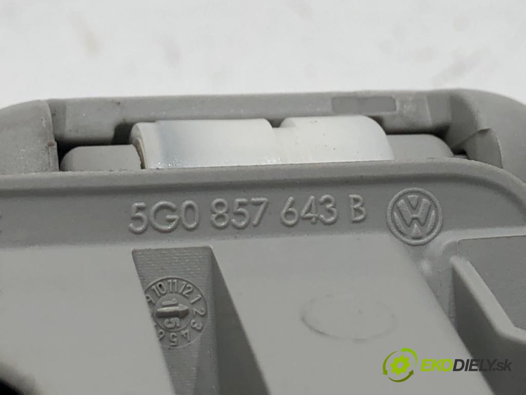 VW GOLF VII Kombi 2015 66 kW 1.6 TDI 1598 Držiak Rúčka čalunenie zad ľavá strana 5G0857643B