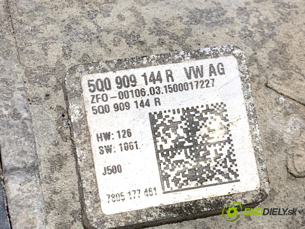 VW GOLF VII Kombi 2015 66 kW 1.6 TDI 1598 Motor servočerpadlo 5Q0909144R